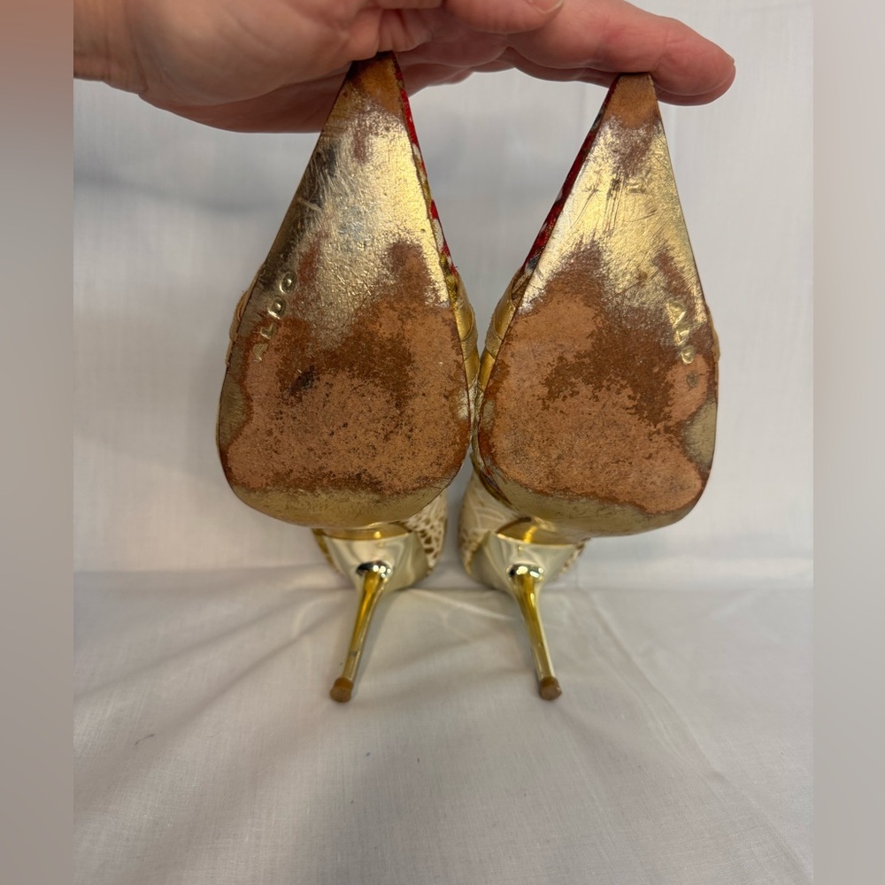 🔥90’s Vintage Multicolor Stiletto Gold Heels (size 37) (Size 6) - Picture 10 of 13
